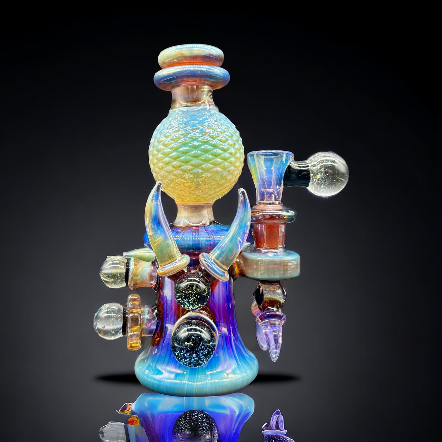 Hand blown art bong 