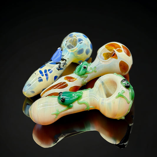 frog glass pipes 