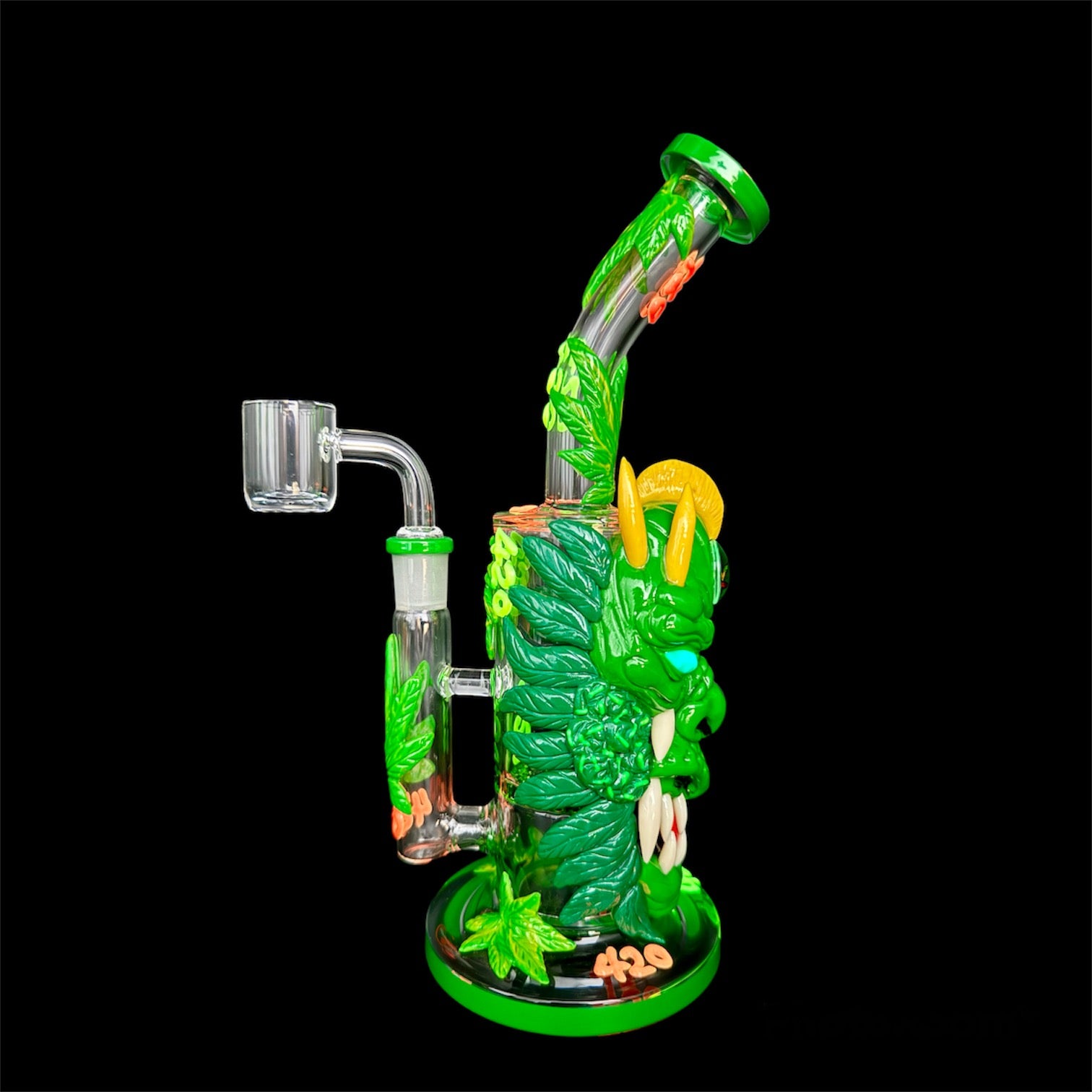 Monster 3D Glow in the Dark Dab Rig bong 